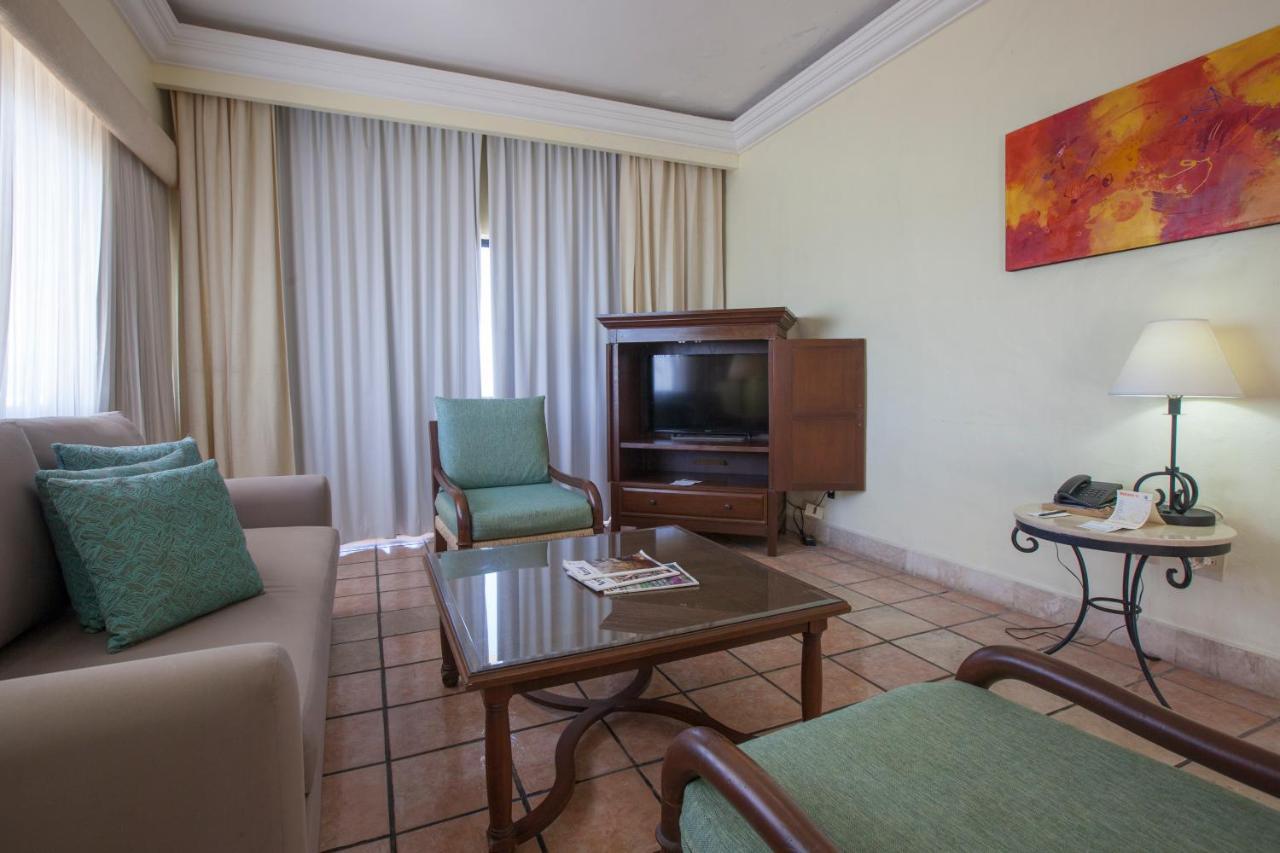 รอยัล บียาส รีสอร์ต Hotel มาซาตลัน ภายนอก รูปภาพ Living room