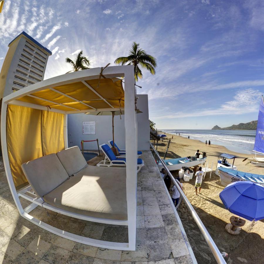 รอยัล บียาส รีสอร์ต Hotel มาซาตลัน ภายนอก รูปภาพ Beach at the Grand Palladium Resort