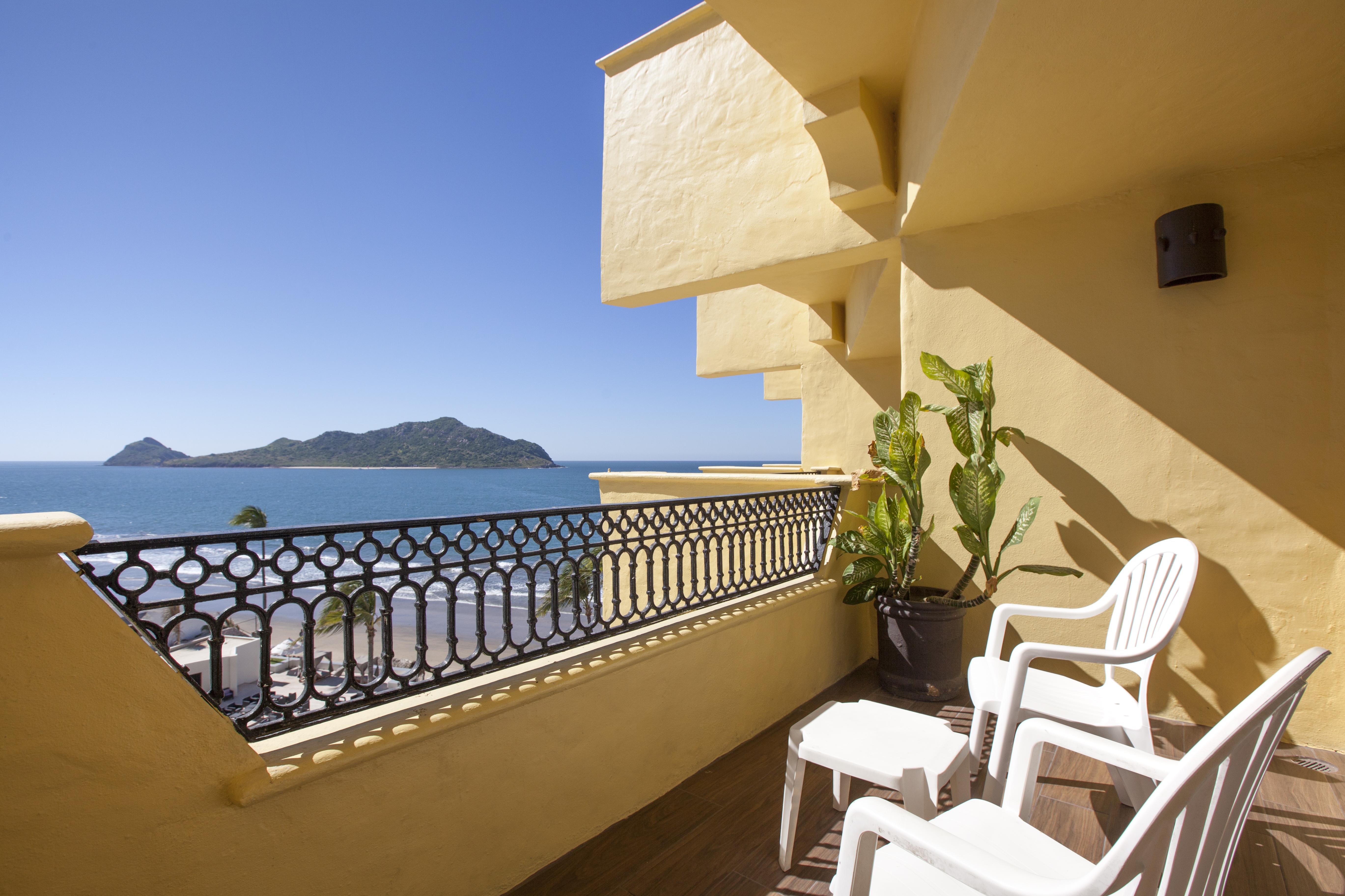 รอยัล บียาส รีสอร์ต Hotel มาซาตลัน ภายนอก รูปภาพ Balcony