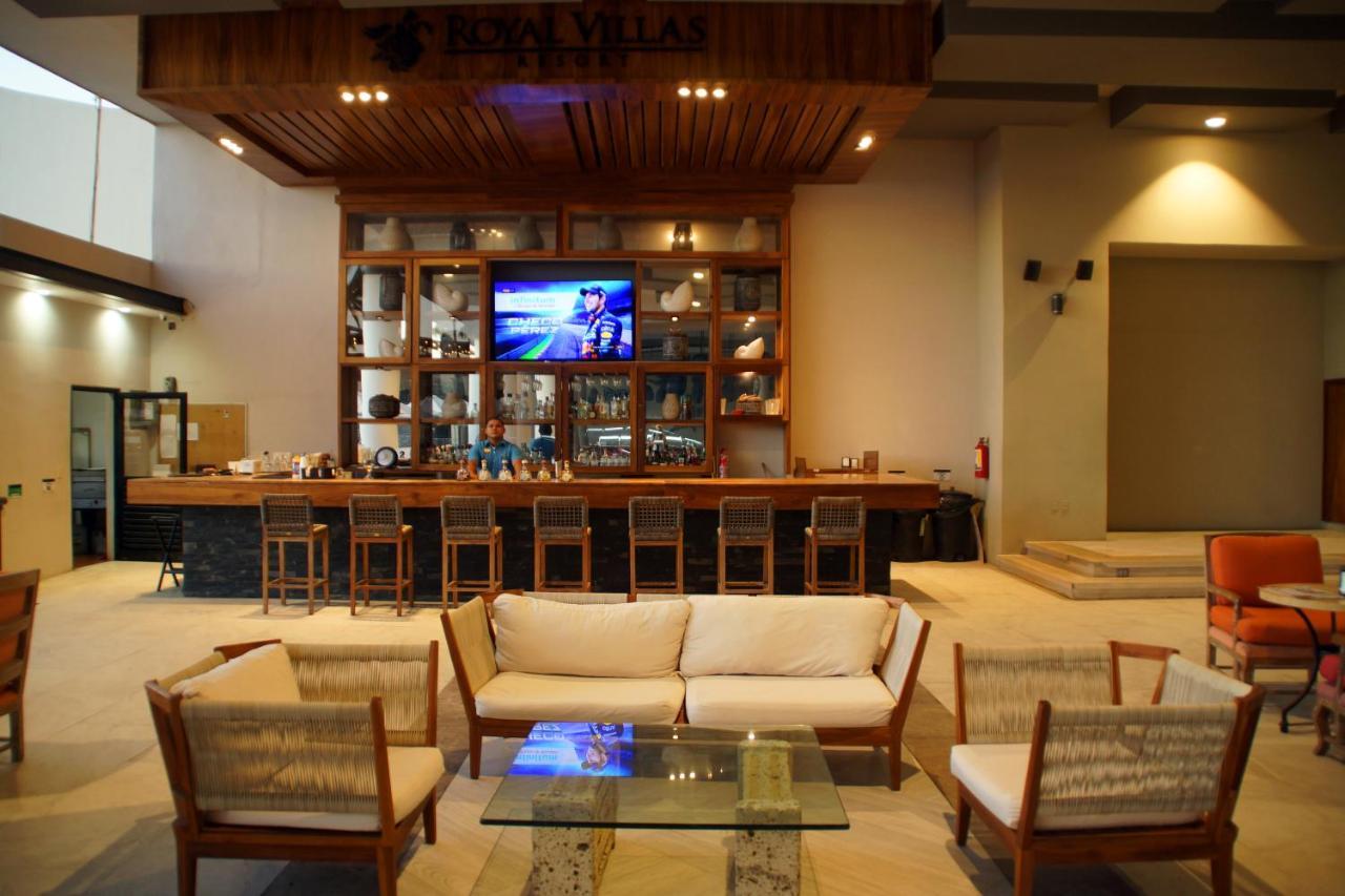 รอยัล บียาส รีสอร์ต Hotel มาซาตลัน ภายนอก รูปภาพ The lobby of the hotel